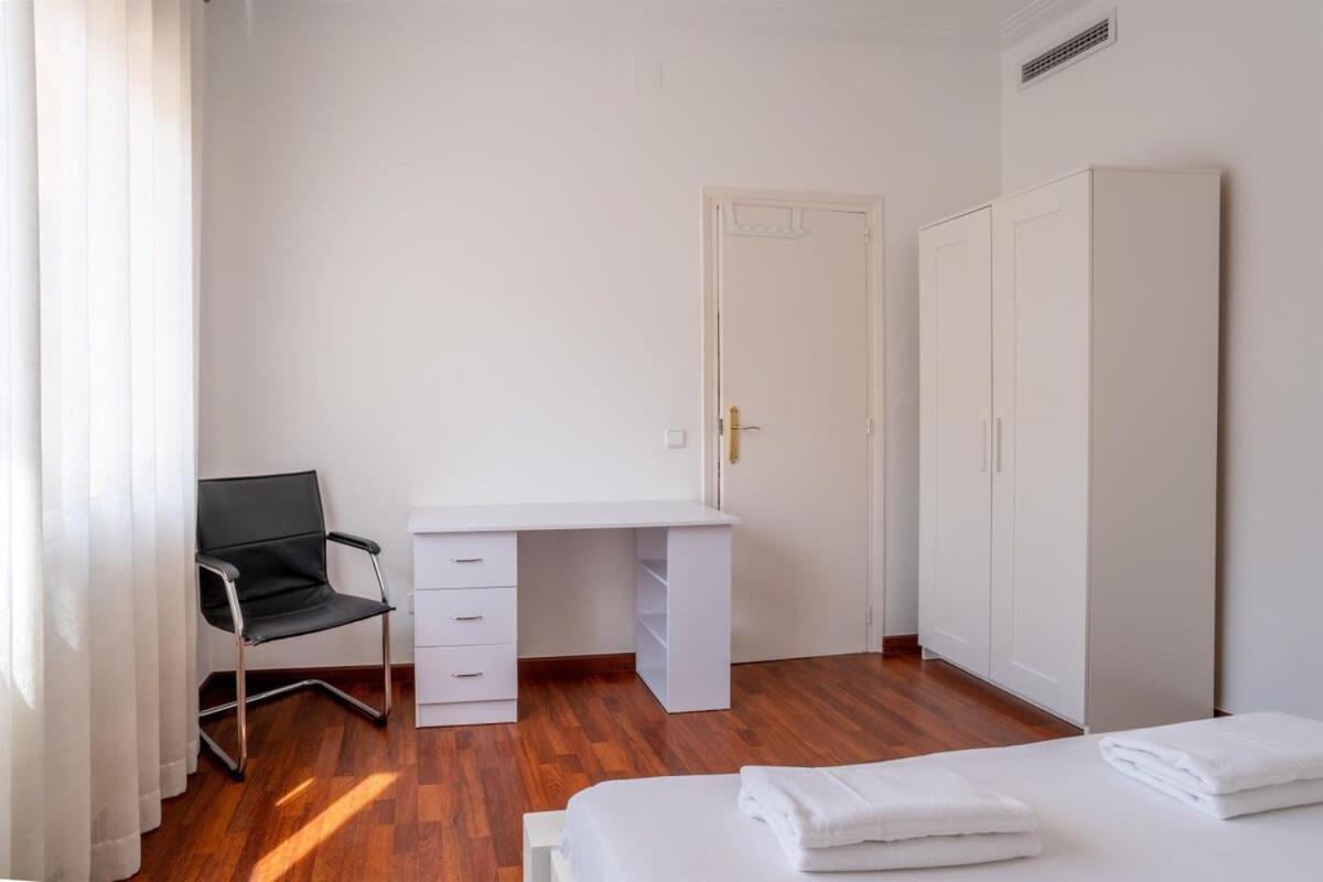 Eixample - Bright And Modern 4bd Only For Families Or Business Groups * Barcellona