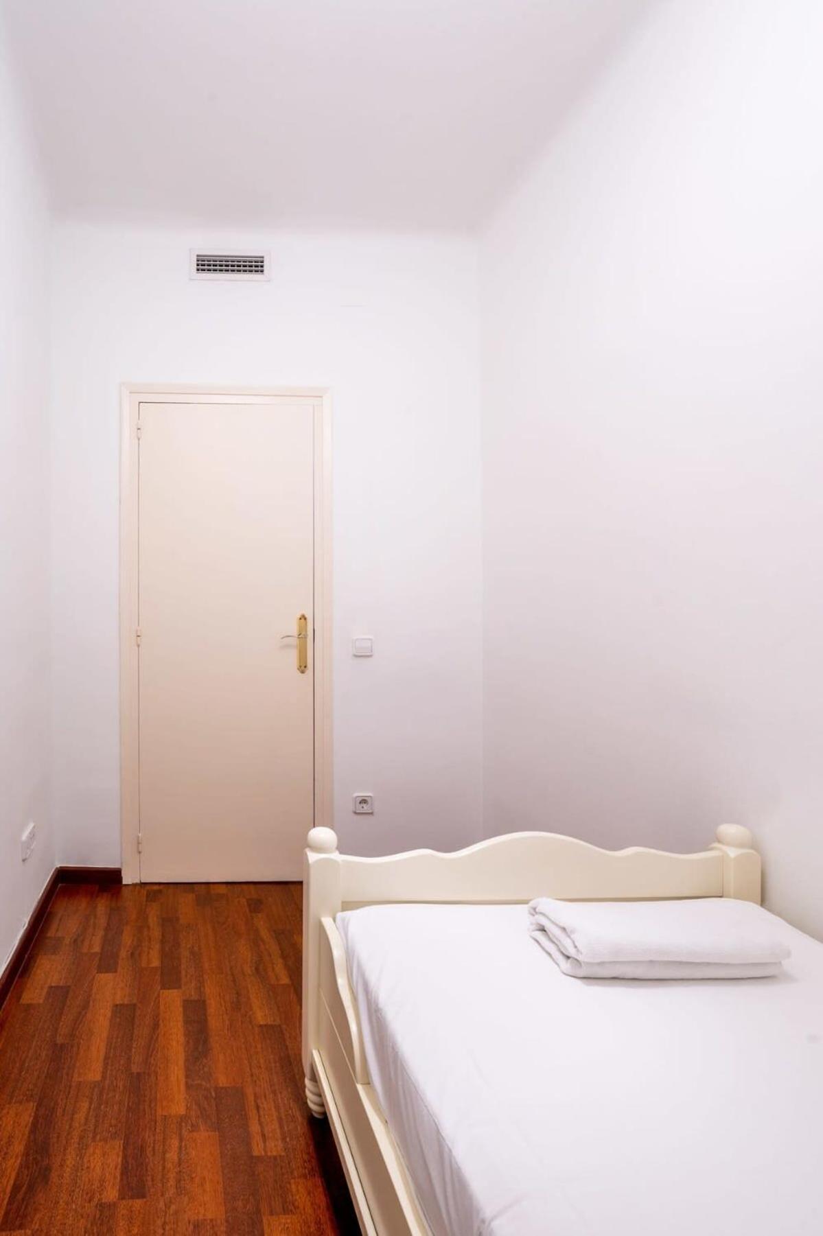 Eixample - Bright And Modern 4bd Only For Families Or Business Groups * Barcellona